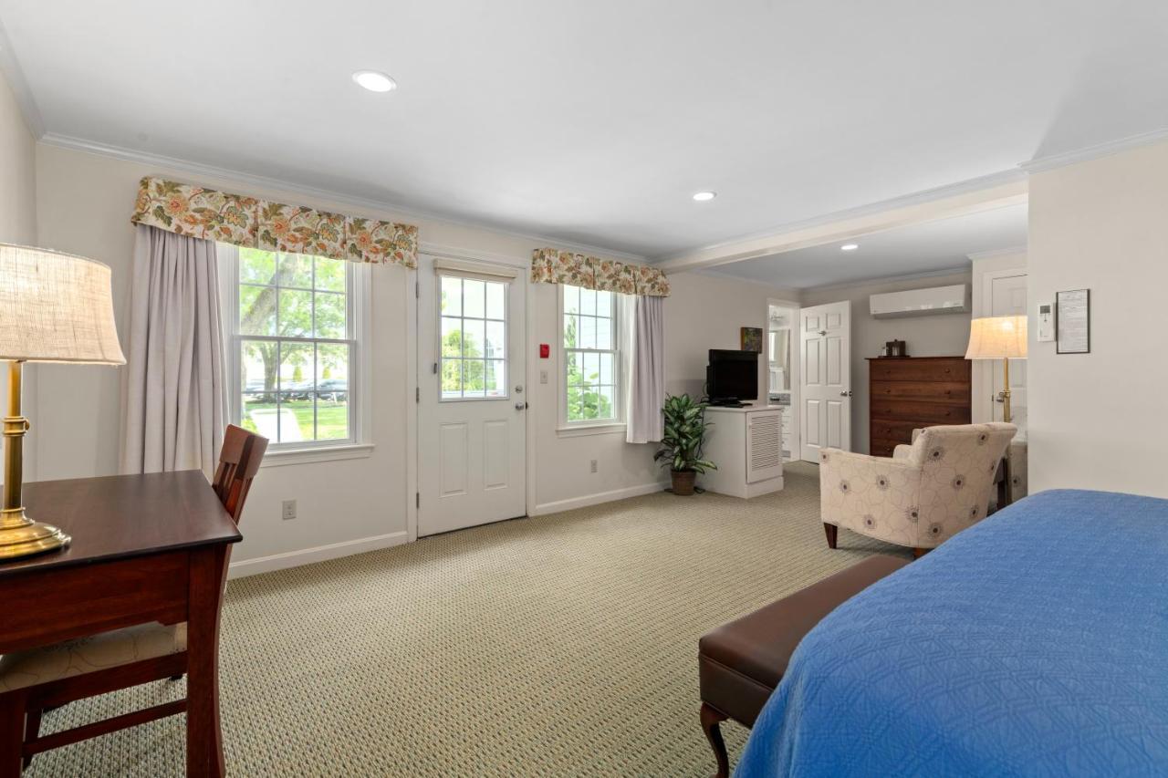 The Sparhawk Oceanfront Resort オガンクィット エクステリア 写真