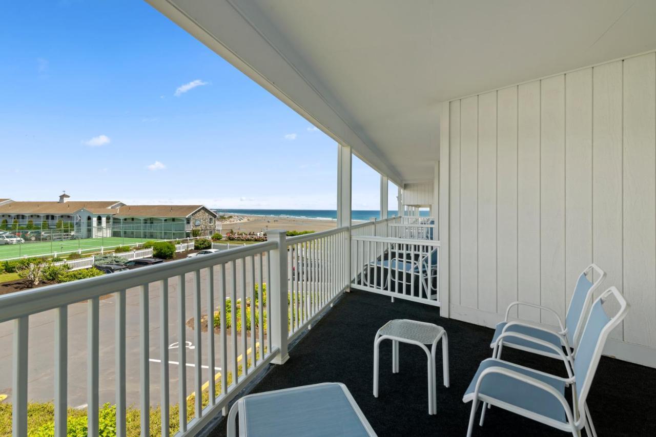 The Sparhawk Oceanfront Resort オガンクィット エクステリア 写真