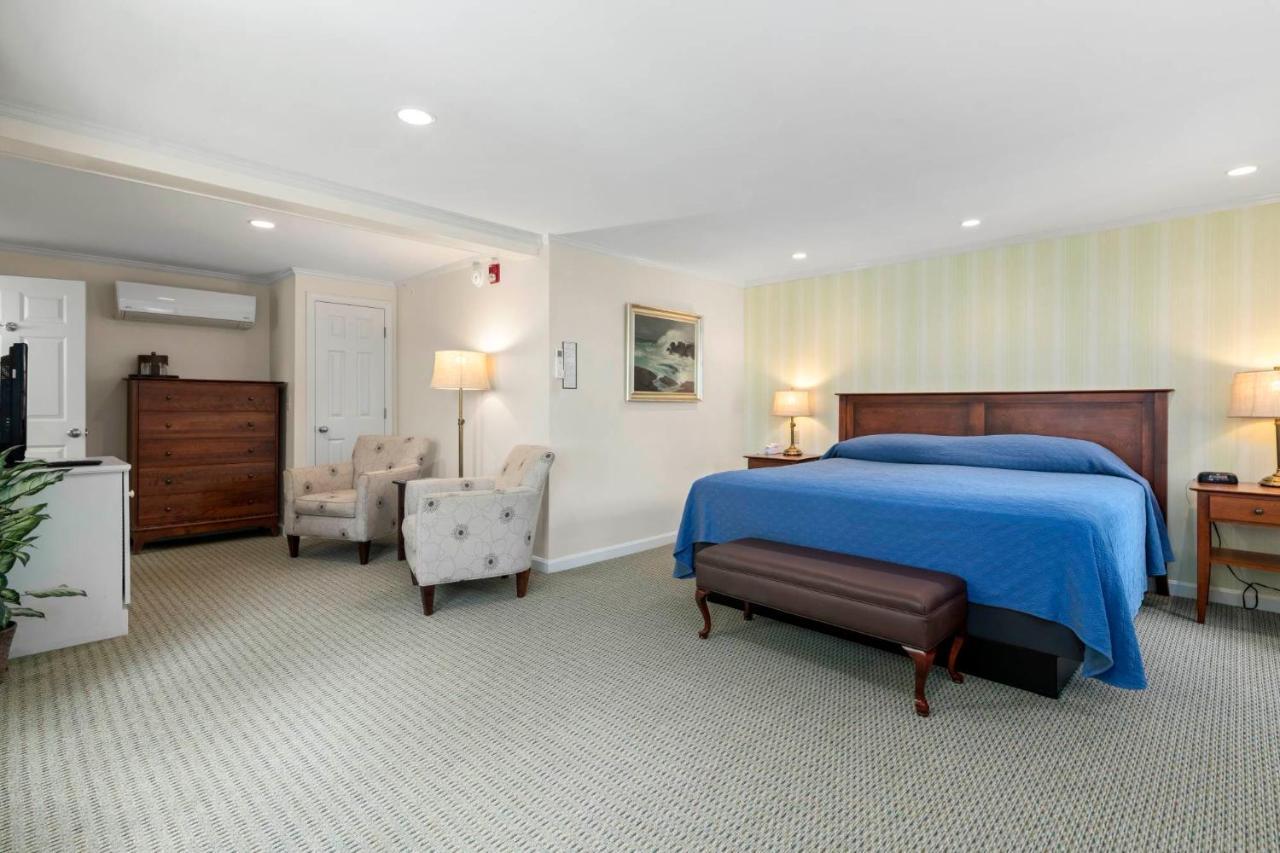 The Sparhawk Oceanfront Resort オガンクィット エクステリア 写真