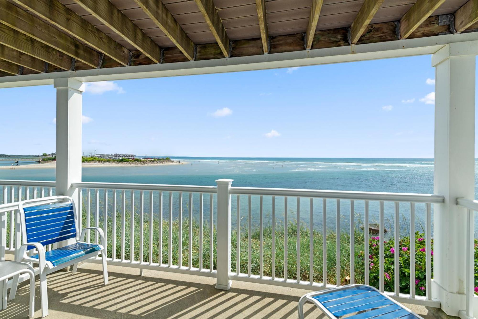 The Sparhawk Oceanfront Resort オガンクィット エクステリア 写真
