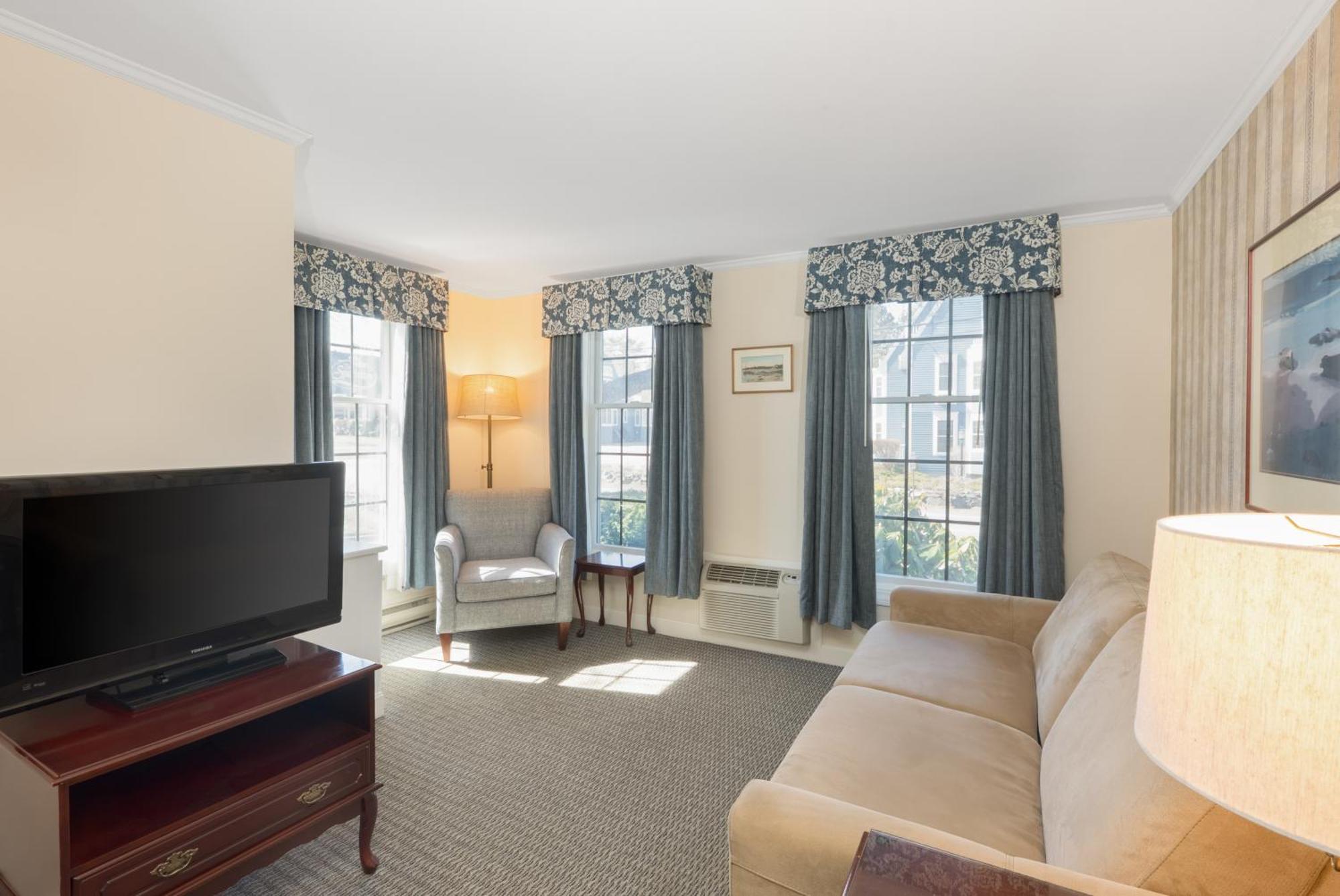 The Sparhawk Oceanfront Resort オガンクィット 部屋 写真