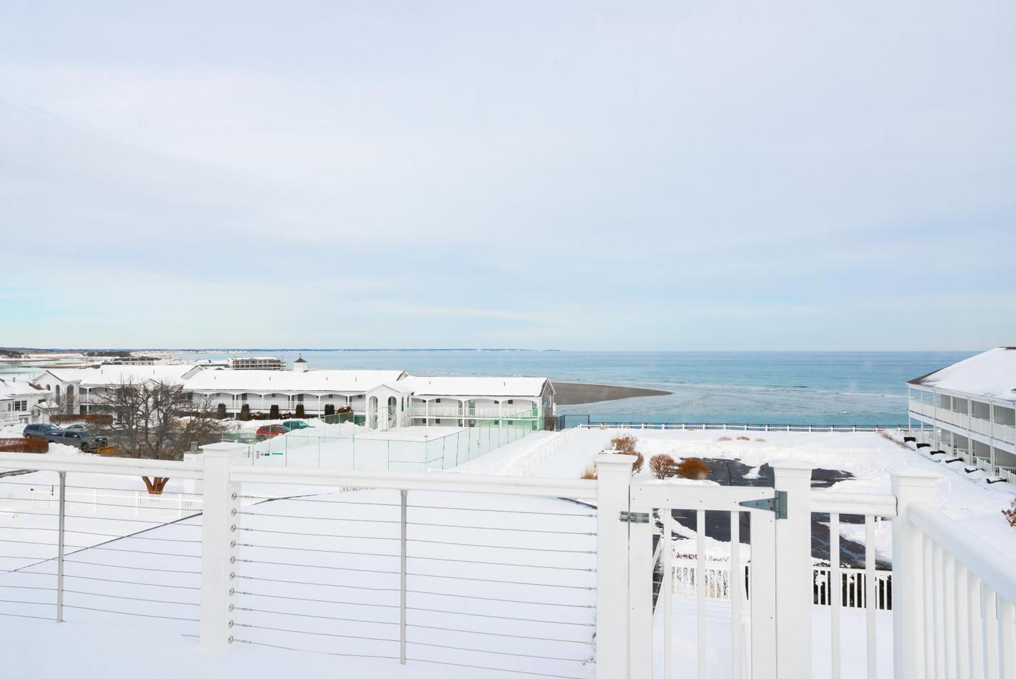 The Sparhawk Oceanfront Resort オガンクィット 部屋 写真